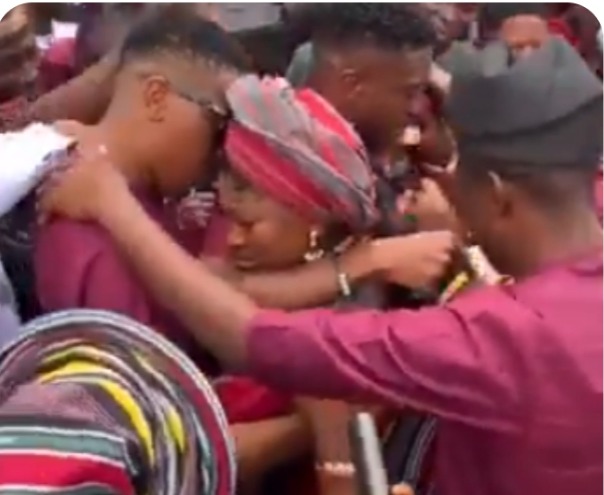 Super Eagles Star Awoniyi Prays For Twin Sister On Wedding Day Amid Tears