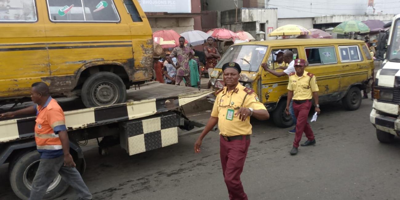 Lagos Impounds 40 Vehicles Over Alleged Illegal Motor Parks, Obstructions