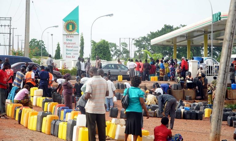 JUST IN: Nigerians Dump NNPC Filling Stations