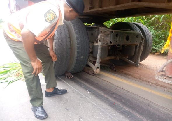 Deadly Truck: Truck crushes man to death in Ogun
