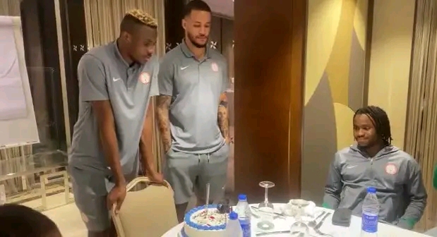 Moment Super Eagles players celebrated Ademola Lookman as Africa’s best player